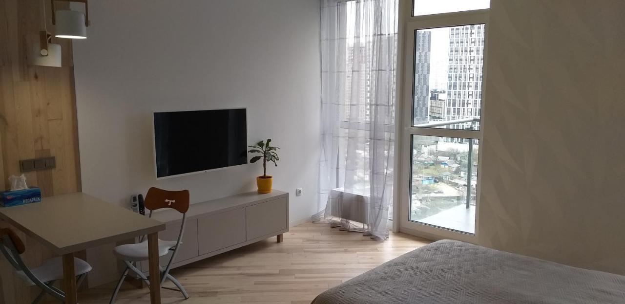 Appartamento Новая Эко-Квартира У Метро Славутич Kiev Esterno foto