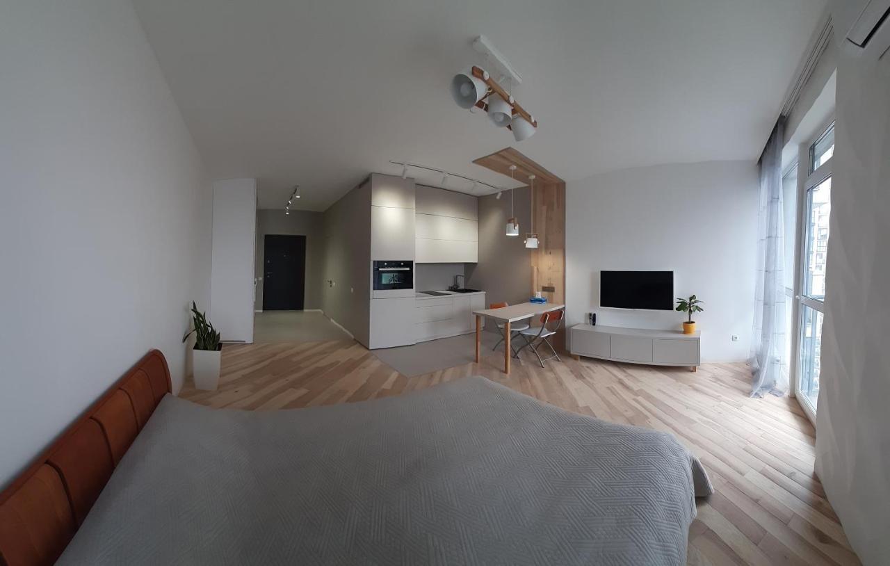 Appartamento Новая Эко-Квартира У Метро Славутич Kiev Esterno foto